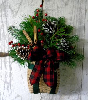 Adirondack Style Small Pack Basket with Skis Ornament