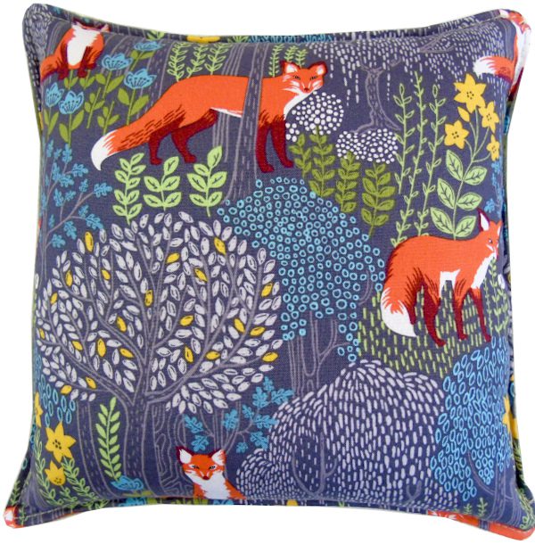 Pillow, foxes and plants design (1)