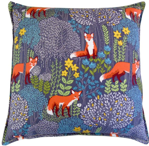 Pillow, foxes and plants design (2)