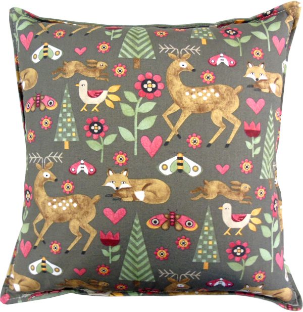 Pillow with a deer and fox design (2)