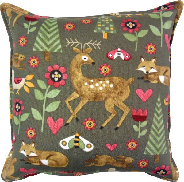 Pillow with a deer and fox design (1)