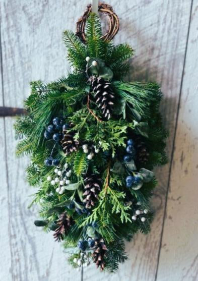 Adirondack Frosted Blueberry Door Spray